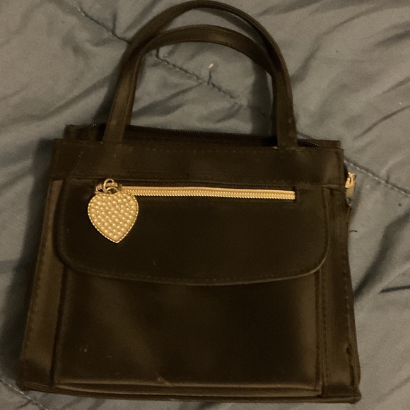 The Unbranded Brand Handbags - Chic Black Mini Bag with Heart Charm